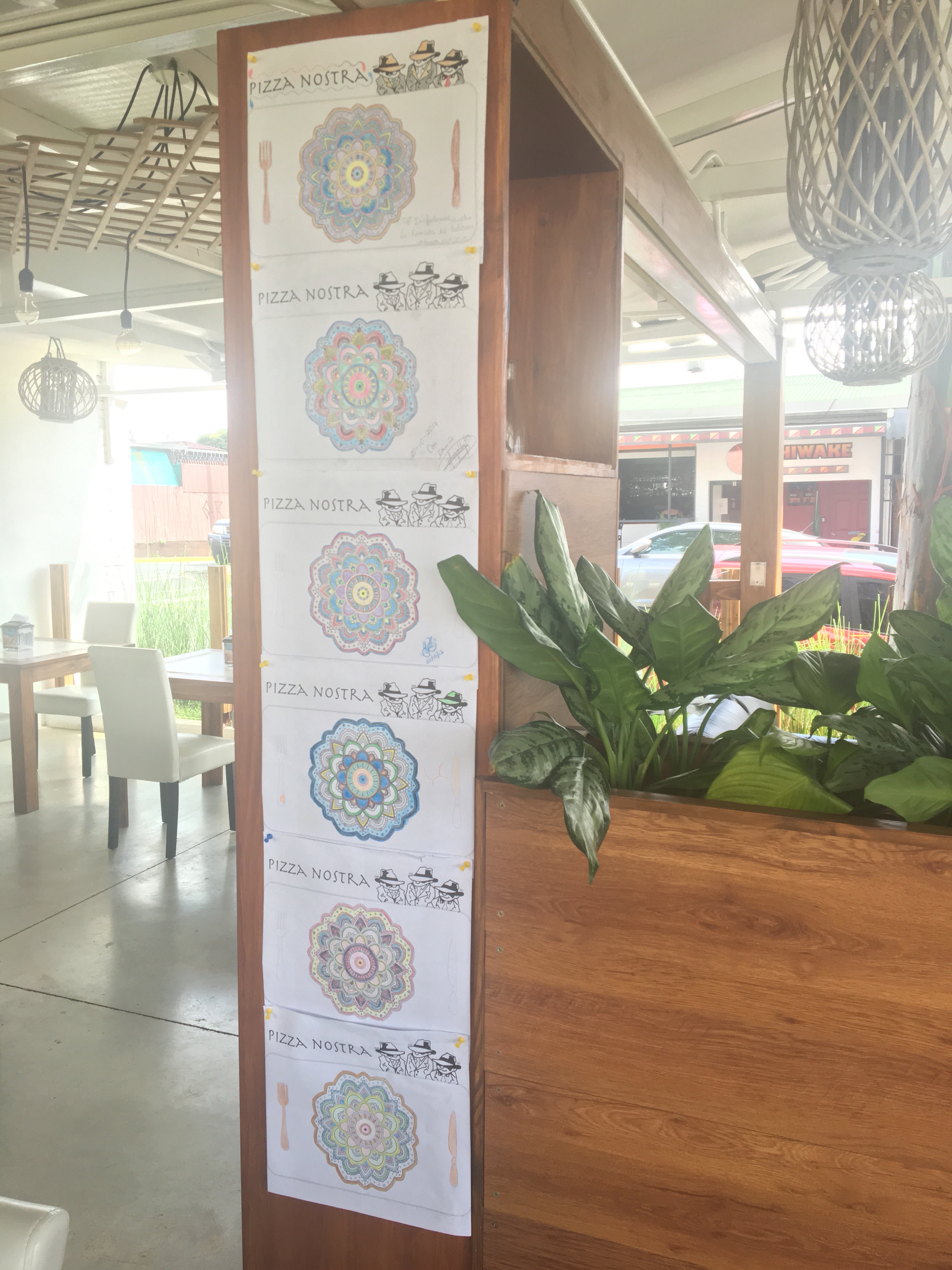 Los individuales de papel y con figuras para colorear han sido la sensación